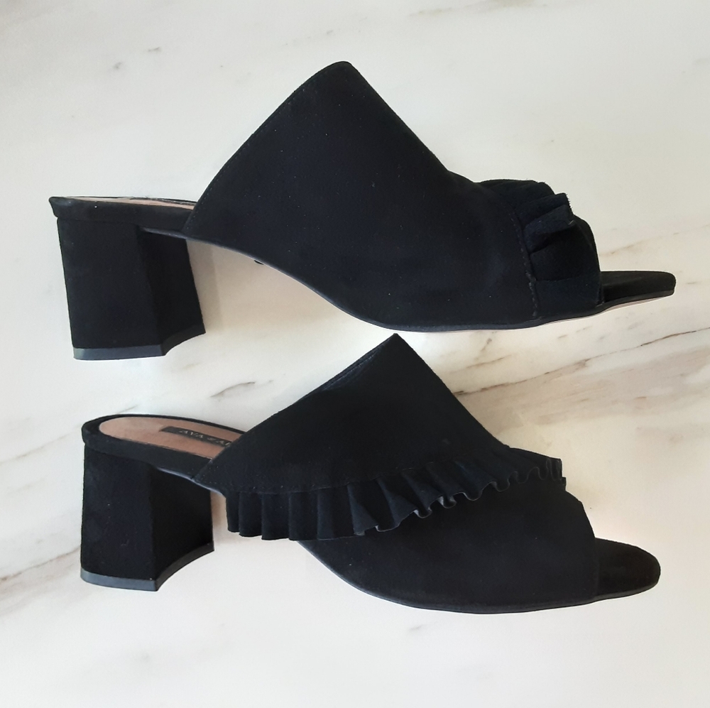 AVA & AIDEN Black Suede Ruffle Block Heel Open Toe Sandal Sz. 9